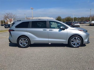 2023 Toyota SIENNA PLATINUM Platinum 7 Passenger