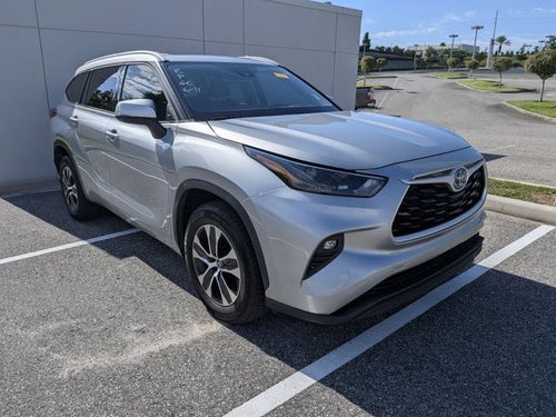 2022 Toyota Highlander Hybrid XLE