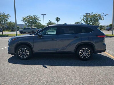 2021 Toyota HIGHLANDER XLE