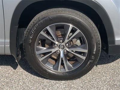 2016 Toyota HIGHLANDER XLE V6