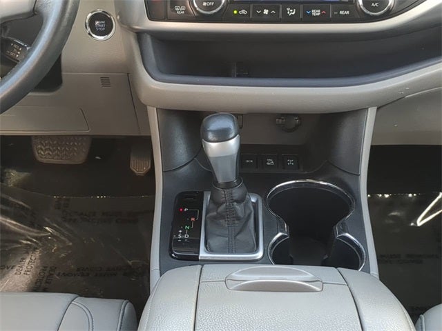 2016 Toyota HIGHLANDER XLE V6