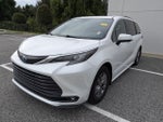 2025 Toyota Sienna XLE 8 Passenger