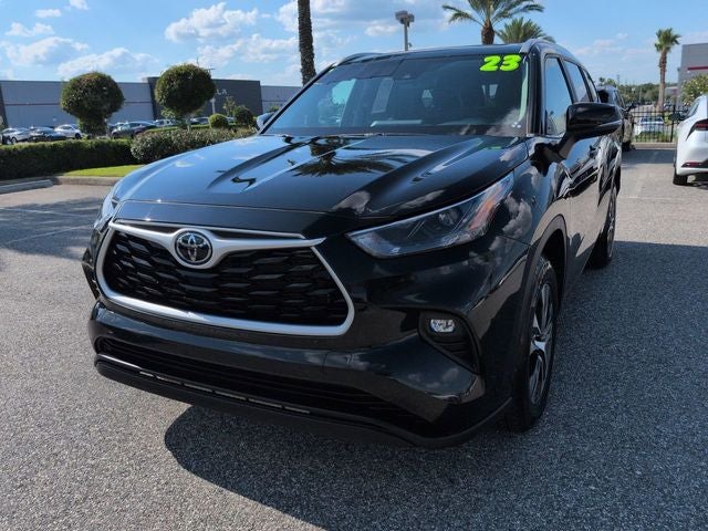2023 Toyota HIGHLANDER XLE