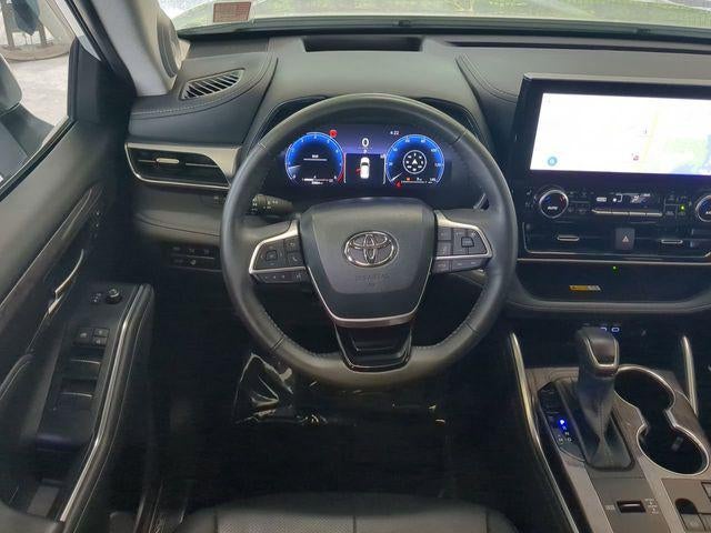 2024 Toyota HIGHLANDER Platinum