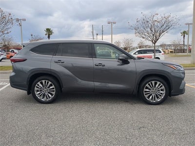 2024 Toyota HIGHLANDER Platinum