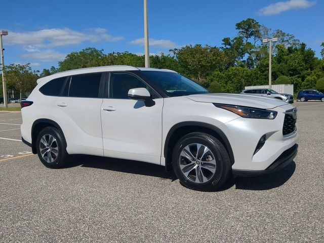 2024 Toyota HIGHLANDER XLE