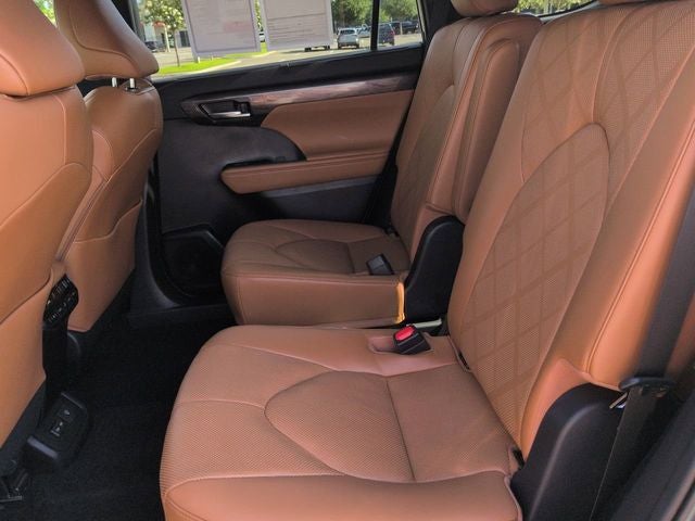 2023 Toyota HIGHLANDER Platinum