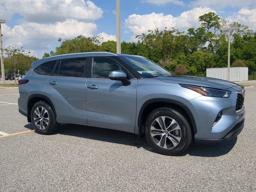 2024 Toyota HIGHLANDER XLE