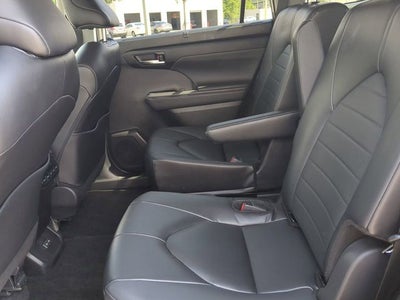 2024 Toyota HIGHLANDER XLE