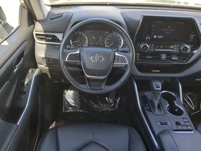 2023 Toyota HIGHLANDER XLE