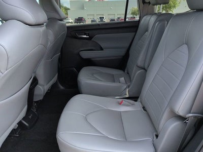 2023 Toyota HIGHLANDER XLE
