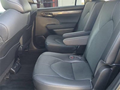 2023 Toyota HIGHLANDER Limited