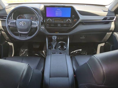 2023 Toyota HIGHLANDER XLE