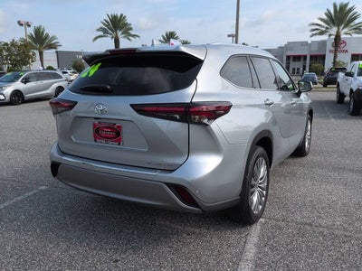 2024 Toyota Highlander Platinum