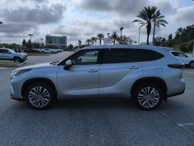 2024 Toyota Highlander Platinum