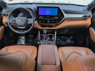 2024 Toyota Highlander Platinum