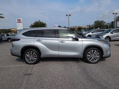 2024 Toyota Highlander Platinum