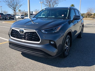 2025 Toyota HIGHLANDER XLE