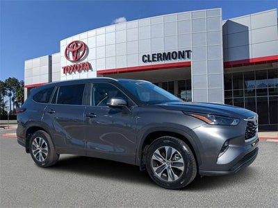 2025 Toyota HIGHLANDER XLE