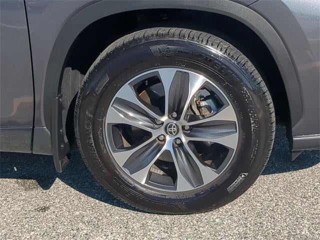 2025 Toyota HIGHLANDER XLE