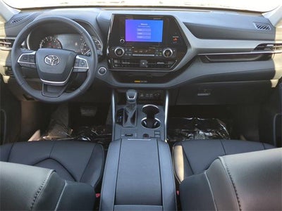 2025 Toyota HIGHLANDER XLE