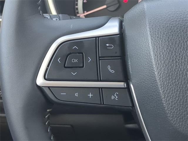 2025 Toyota HIGHLANDER XLE