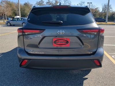2025 Toyota HIGHLANDER XLE