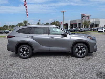 2026 Toyota Highlander XLE