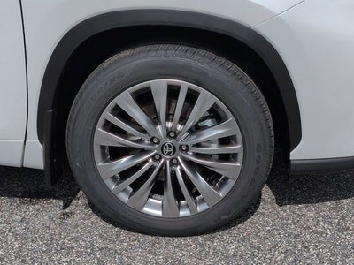 2026 Toyota Highlander Platinum