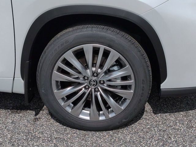 2026 Toyota Highlander Platinum