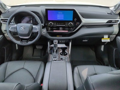 2026 Toyota Highlander Platinum
