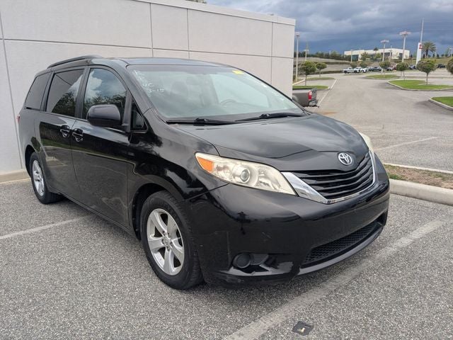 2015 Toyota SIENNA LE 3.5L LE