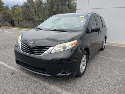 2015 Toyota SIENNA LE 3.5L LE