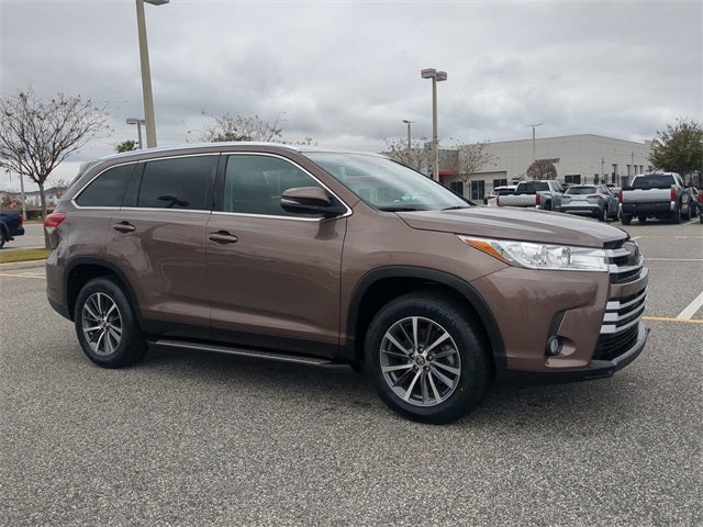 2019 Toyota HIGHLANDER XLE