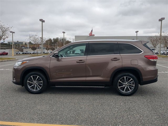 2019 Toyota HIGHLANDER XLE