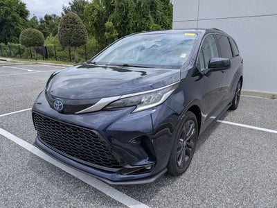 2023 Toyota Sienna XSE 7 Passenger
