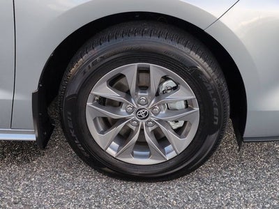 2025 Toyota Sienna XLE 8 Passenger