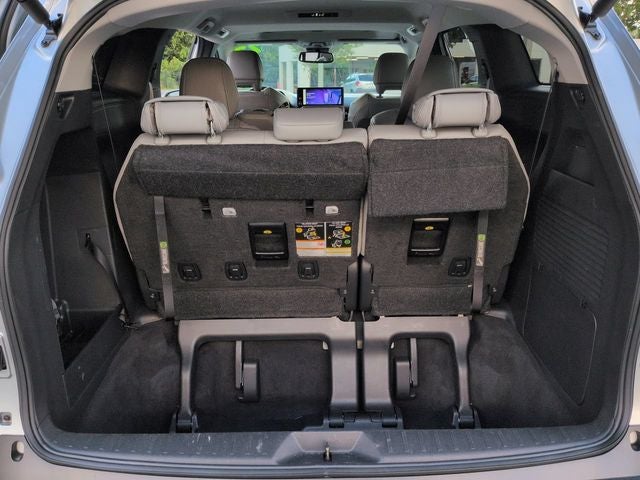 2025 Toyota Sienna XLE 8 Passenger