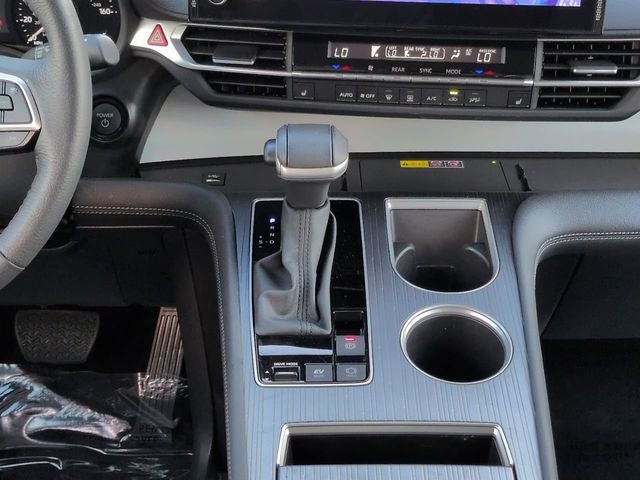 2025 Toyota Sienna XLE 8 Passenger