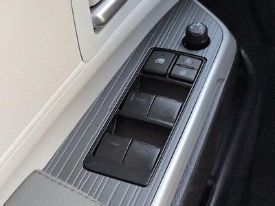 2025 Toyota Sienna XLE 8 Passenger