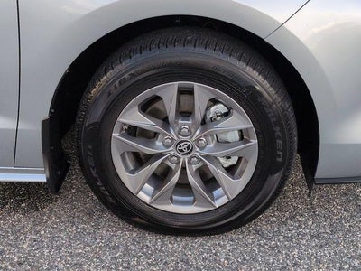 2025 Toyota Sienna XLE 8 Passenger