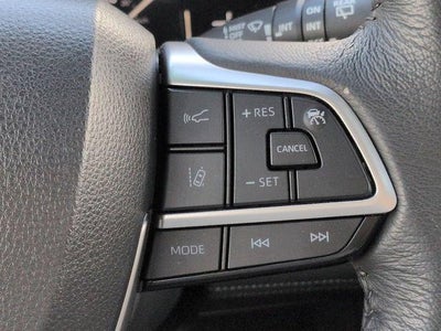 2025 Toyota Sienna XLE 8 Passenger
