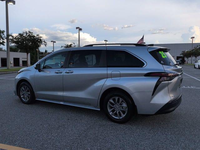 2025 Toyota Sienna XLE 8 Passenger