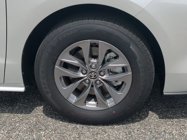 2026 Toyota Sienna XLE 7 Passenger