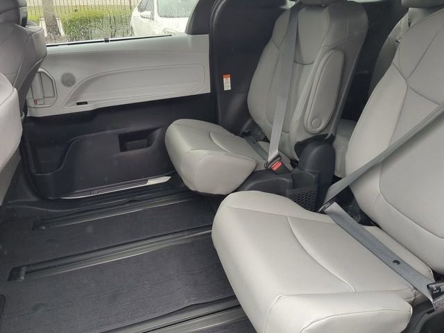 2026 Toyota Sienna XLE 7 Passenger