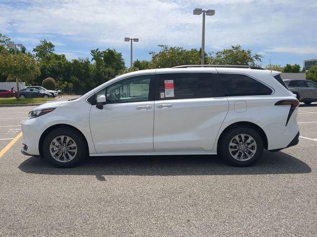 2026 Toyota Sienna XLE 7 Passenger