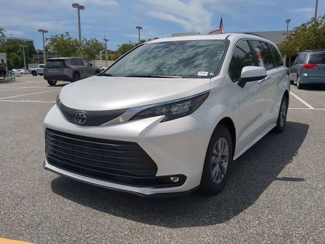 2026 Toyota Sienna XLE 7 Passenger