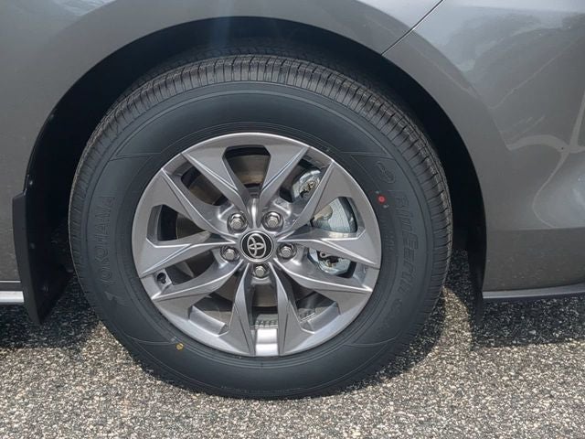 2026 Toyota Sienna XLE 8 Passenger
