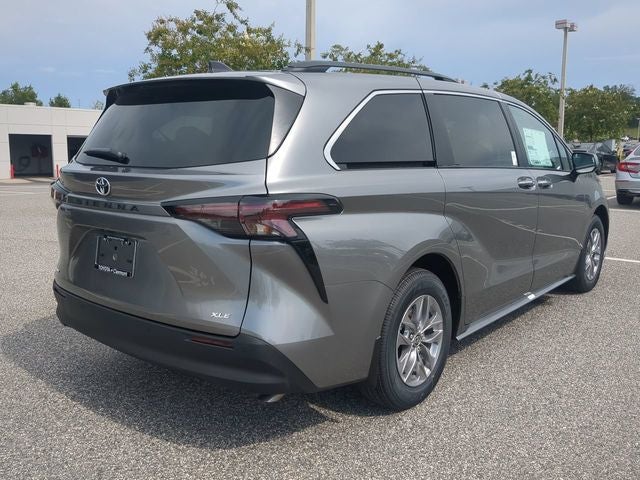 2026 Toyota Sienna XLE 8 Passenger