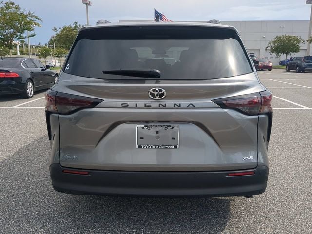 2026 Toyota Sienna XLE 8 Passenger